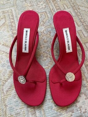 NWOT -Manolo Blahnik Pink Crystal-Button Thong Sandals 371/2